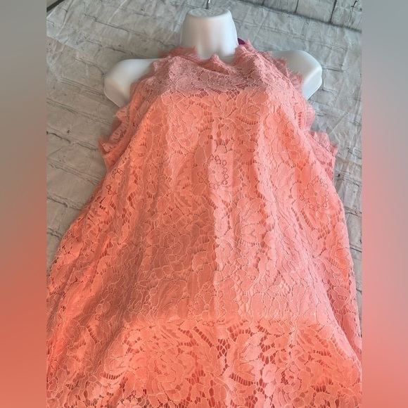 Peach-colored Halife Lace Halter Top with a Keyhole Back Design NWT - Picture 8 of 8